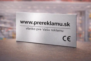 Alucast - hliníkový gravírovací plech - biely/čierny lesklý