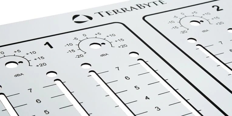 LaserAcrylEco - strieborná brúsená lesklá/čierna