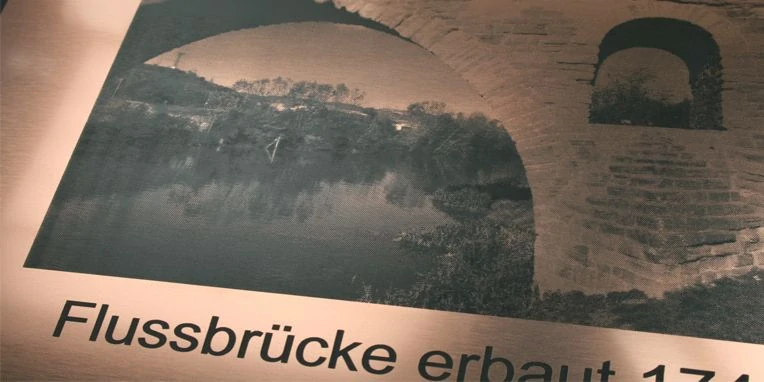 LaserPlus - zlatá antique brúsená lesklá/čierna